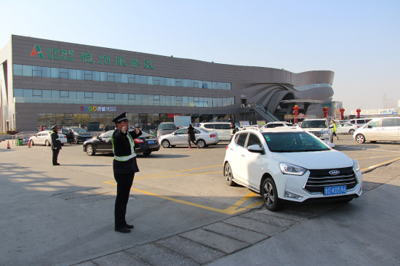 山東高速服務(wù)區(qū)以“六大舉措”為核心，全力保障停車場服務(wù)與道路暢通